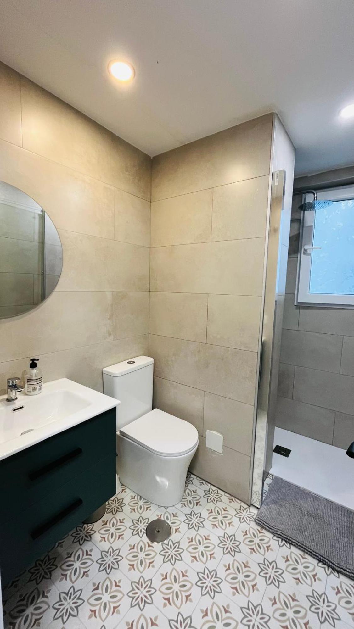 Bueno, Bonito Y Barato Appartement Málaga Buitenkant foto
